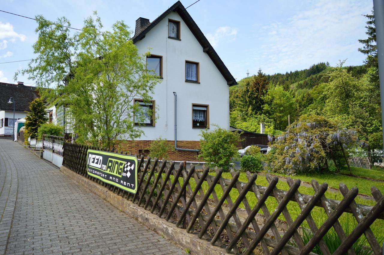 Bed and Breakfast Franky House Am Nuerburgring à Quiddelbach Extérieur photo